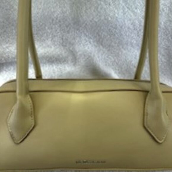 BCBGeneration unique enlongated shoulder bag in pale yellow NWT - Picture 2 of 11